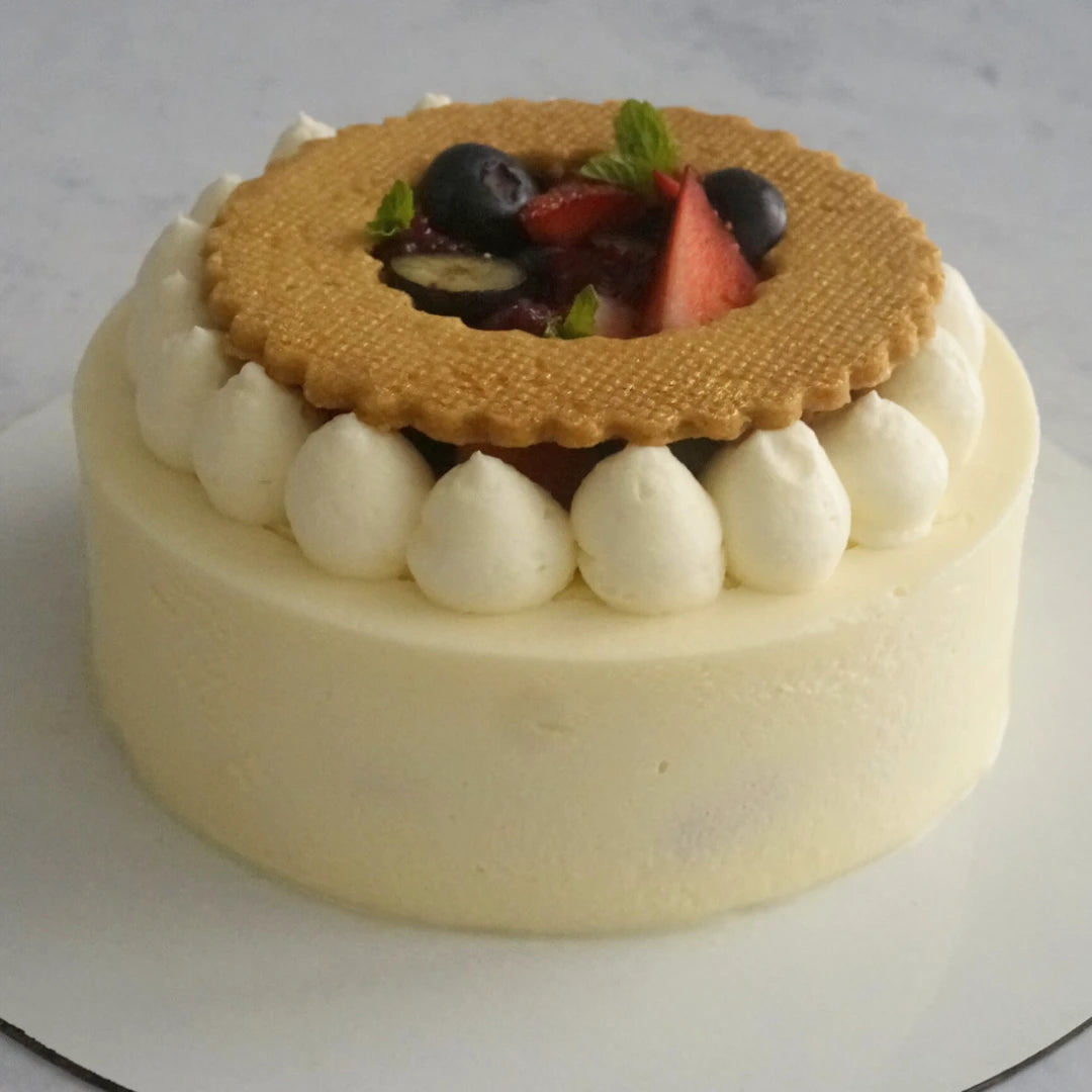 Eggless Mixed Berries Cake (500g)